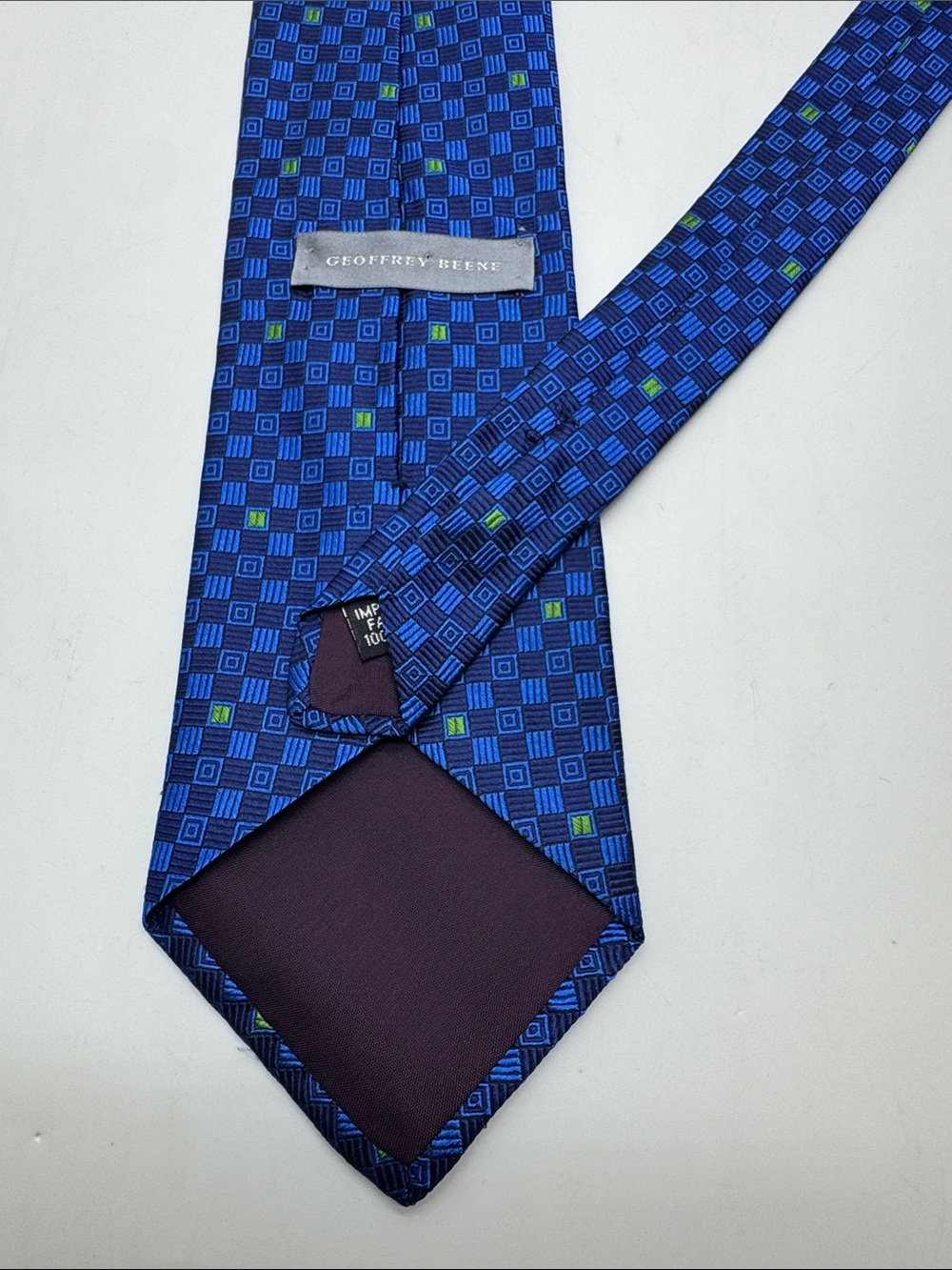 Geoffrey Beene Blue Geometric Tie with Green Accents #0074